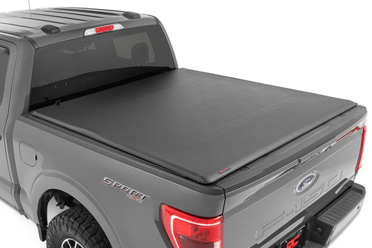 Soft Roll Up Bed Cover | 5'7" Bed | Ford F-150/F-150 Lightning/Raptor  (15-24) Rough Country