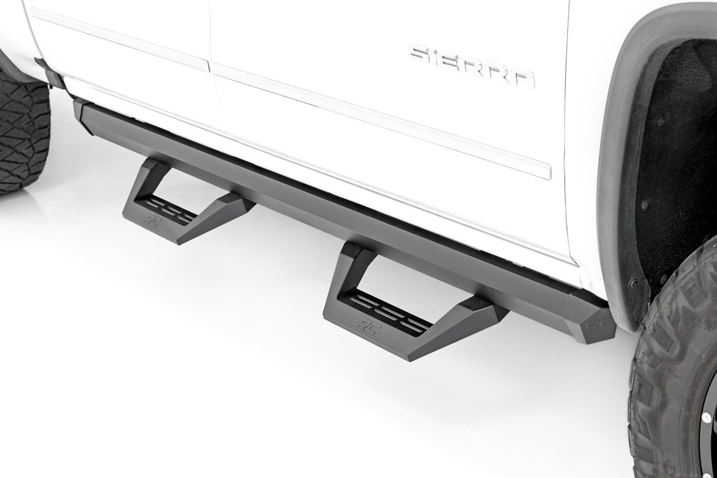 SRX2 Adj Aluminum Step | Crew Cab | Chevy/GMC 1500/2500HD/3500HD (07-18 & Classic) Rough Country