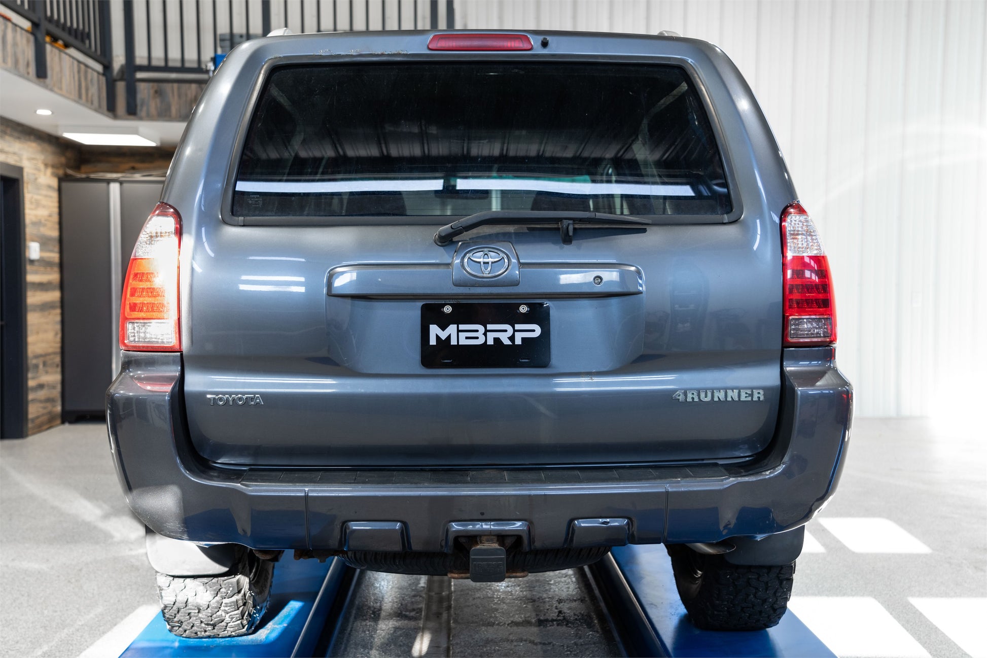 03-24 Toyota 4Runner 11-16 Toyota Land Cruiser Prado Armor Lite Aluminized Steel 2.5 Inch Cat-Back High Clearance Turn Down Single Rear Exit Exhaust System MBRP-9