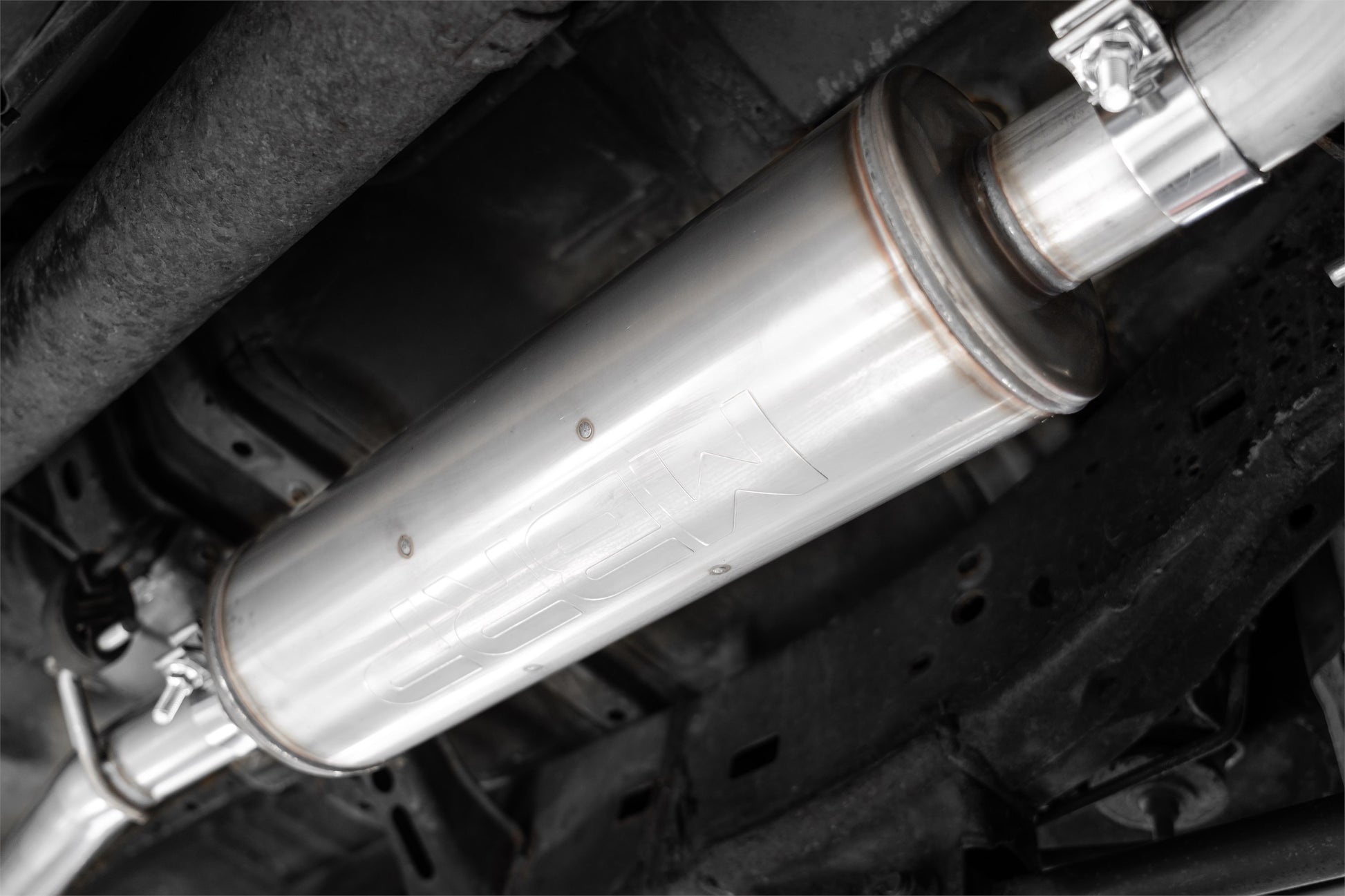 03-24 Toyota 4Runner 11-16 Toyota Land Cruiser Prado Armor Lite Aluminized Steel 2.5 Inch Cat-Back High Clearance Turn Down Single Rear Exit Exhaust System MBRP-5