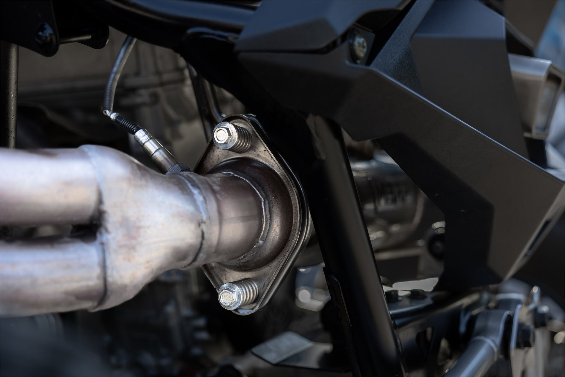 22-Present Polaris RZR PRO R 5-Inch Single Slip-on Performance Muffler MBRP-4