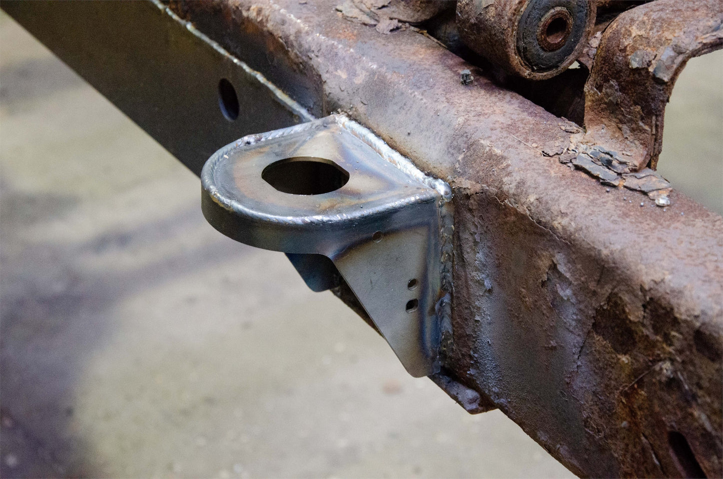 Center Body Mount For 2002-2009 Chevy Trailblazer Rust Buster Frameworks-7