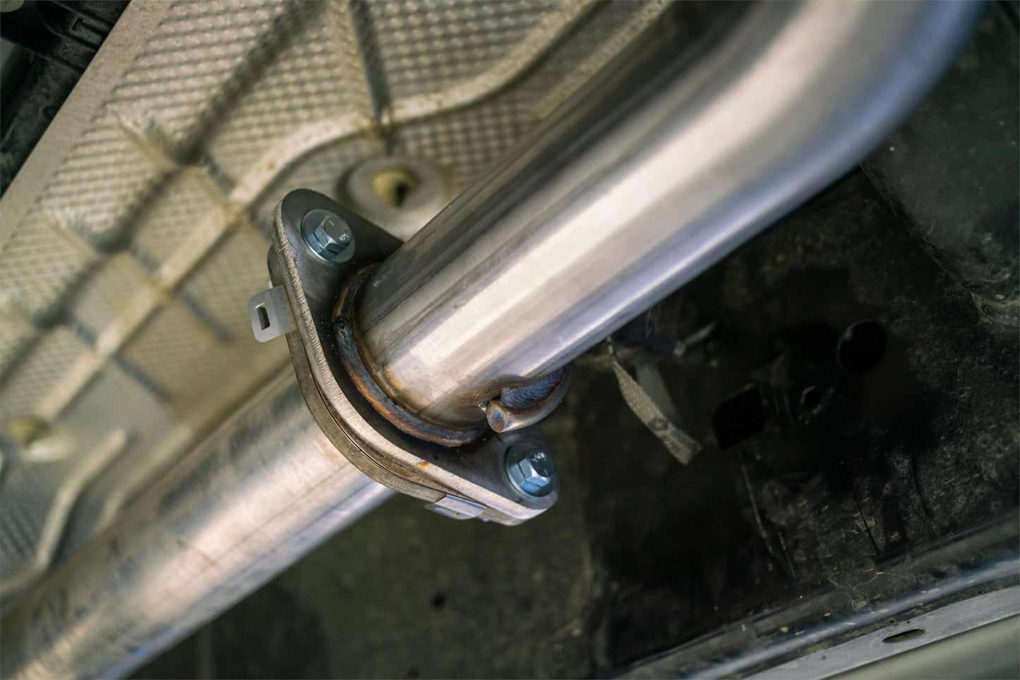 Dodge 3 Inch Single In/Out Muffler Replacement Armor Plus Series For 19-24 RAM 1500 5.7L Hemi MBRP-3