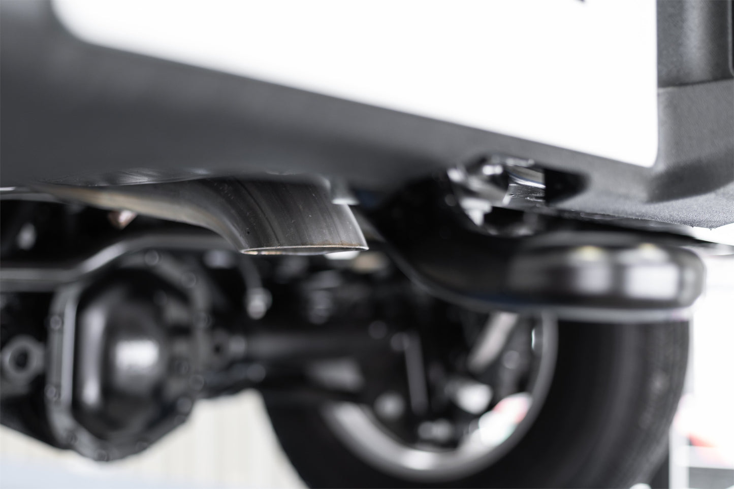 Jeep Cat Back Exhaust System Single Rear Exit Armor Lite Series For 18-Up Wrangler JL 2/4 Door 2.0L, 3.6L MBRP-11