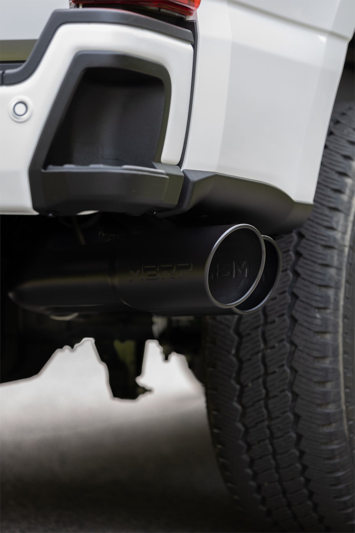 17-Up Ford F-250/350/450 6.7L 4 Inch Filter Back Single Side Dual Exit, Armor Plus T409 Stainless Steel, MBRP-9