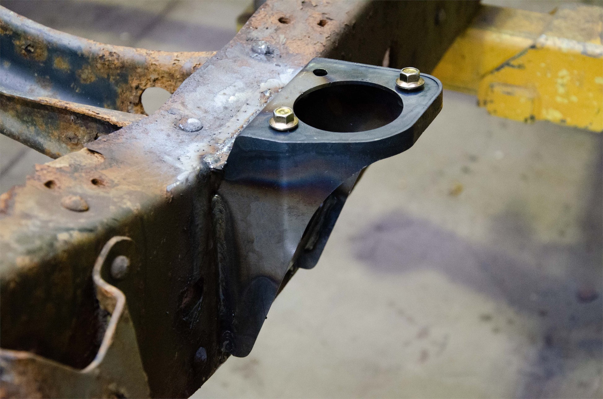 Rear Cab Mount For 2000-2006 Toyota Tundra Rust Buster Frameworks-4